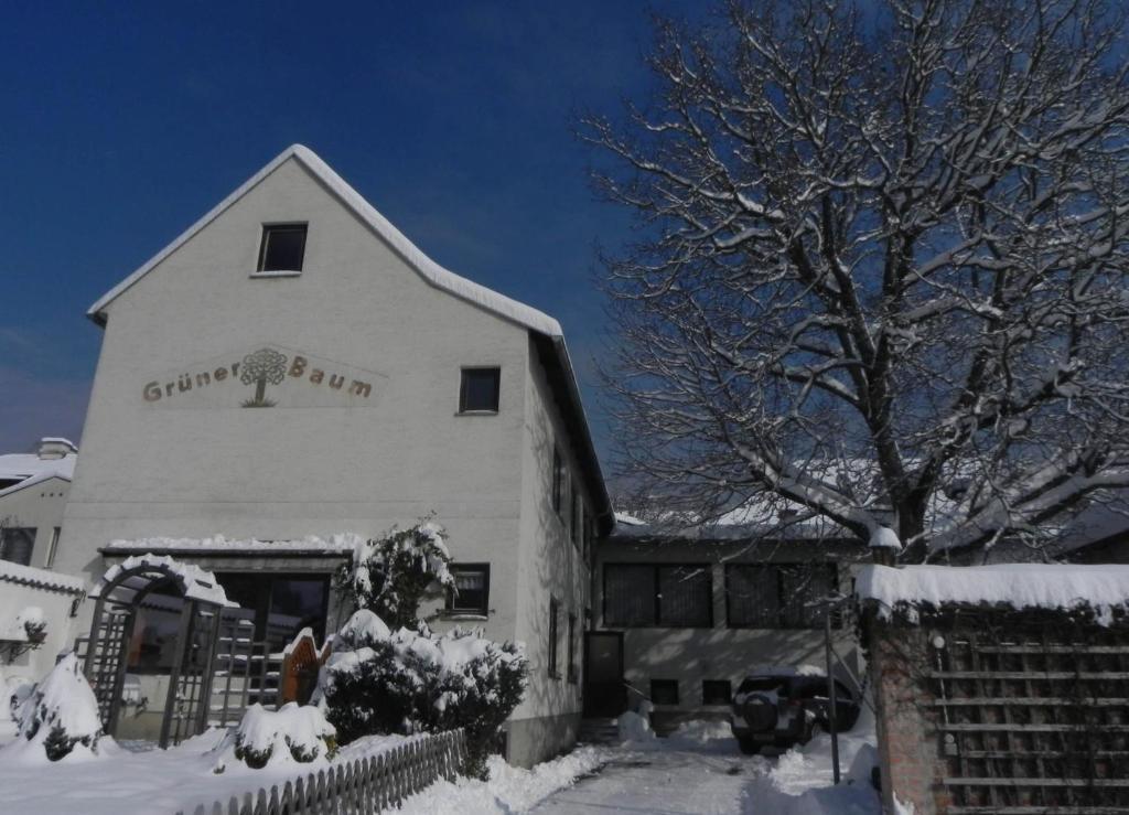 Gasthof Gruener Baum Kirchberg am Wechsel Exterior photo